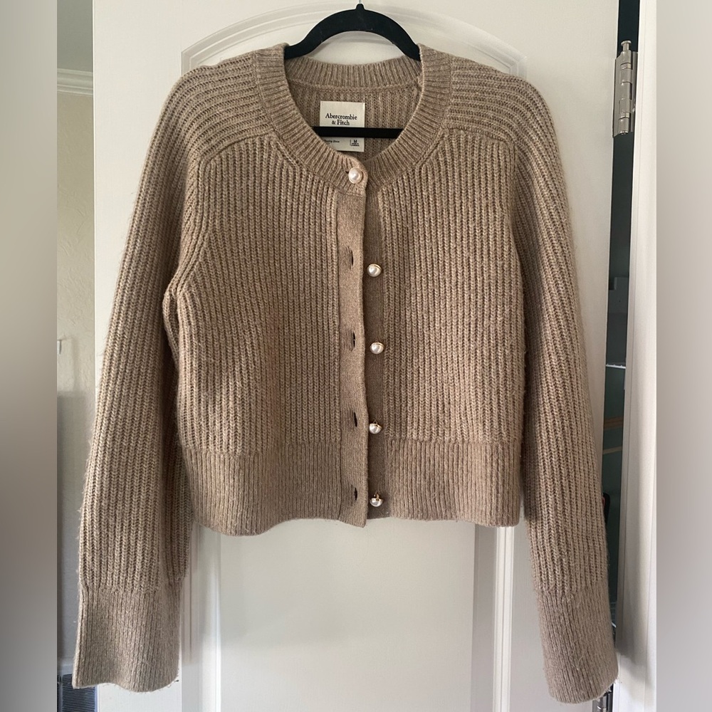 Abercrombie & Fitch Women's Tan Sweater
